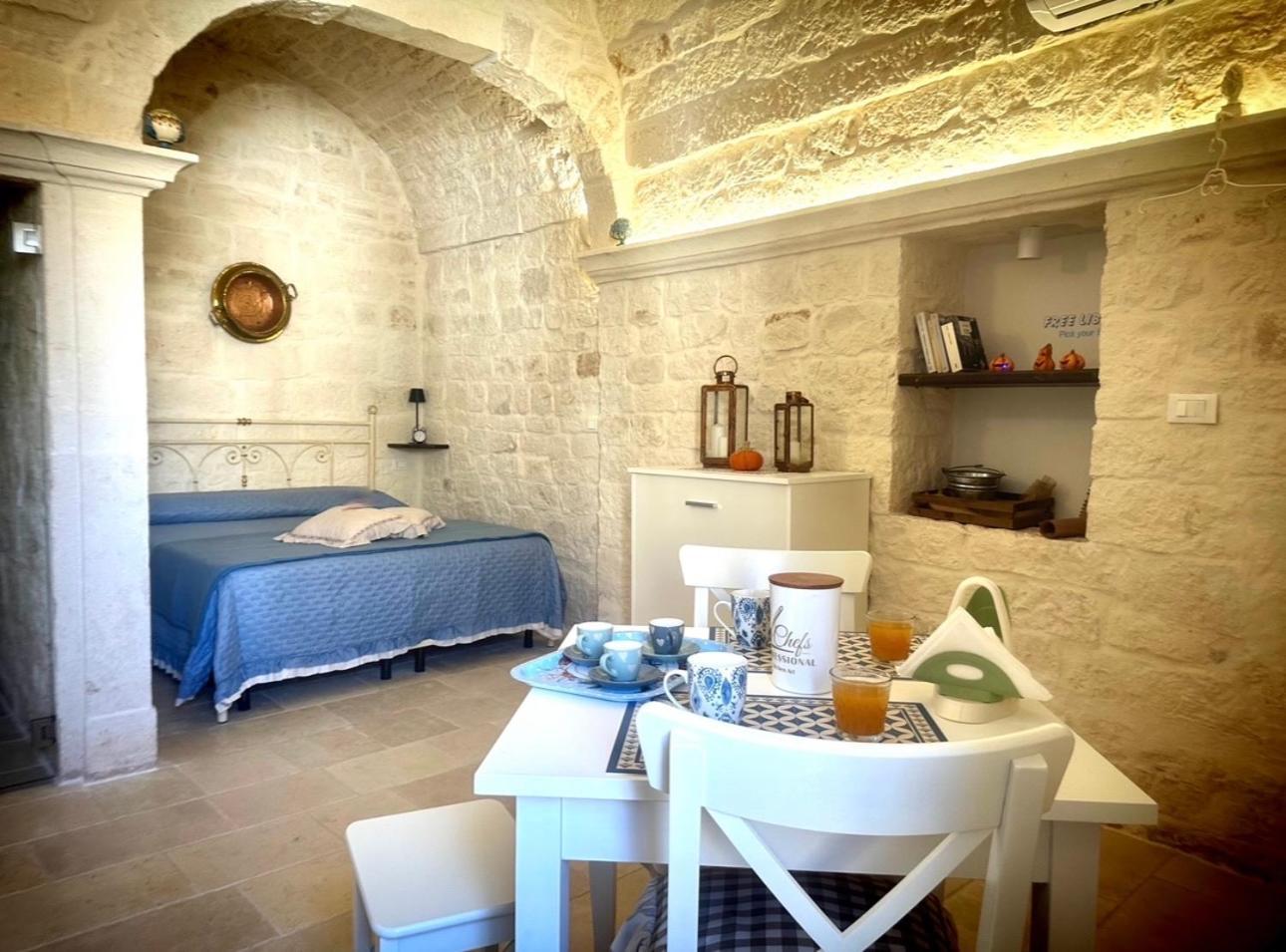 Suite La Petra Челье-Мессапика Экстерьер фото